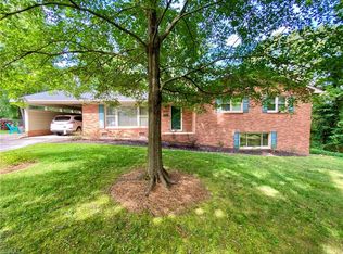 3806 Beverly Hills Dr, High Point, NC 27265