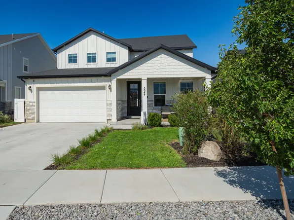 3044 S Edgewater Ln, Syracuse, UT 84075