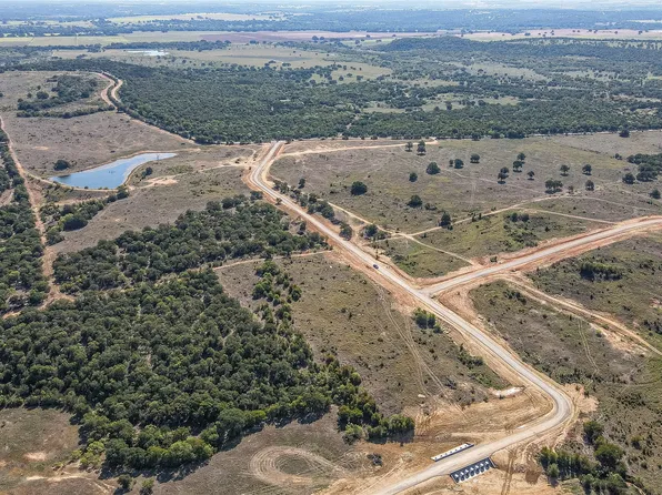 2 Dobbs Valley Rd, Mineral Wells, TX 76067