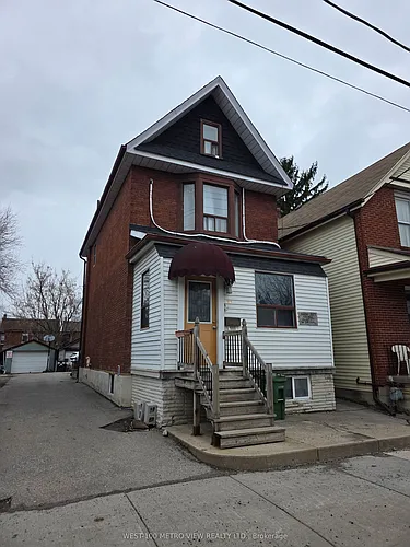 1075 Dufferin St Photo 1