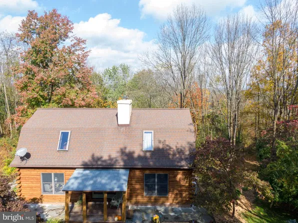 65 Traugers Crossing Rd, Kintnersville, PA 18930