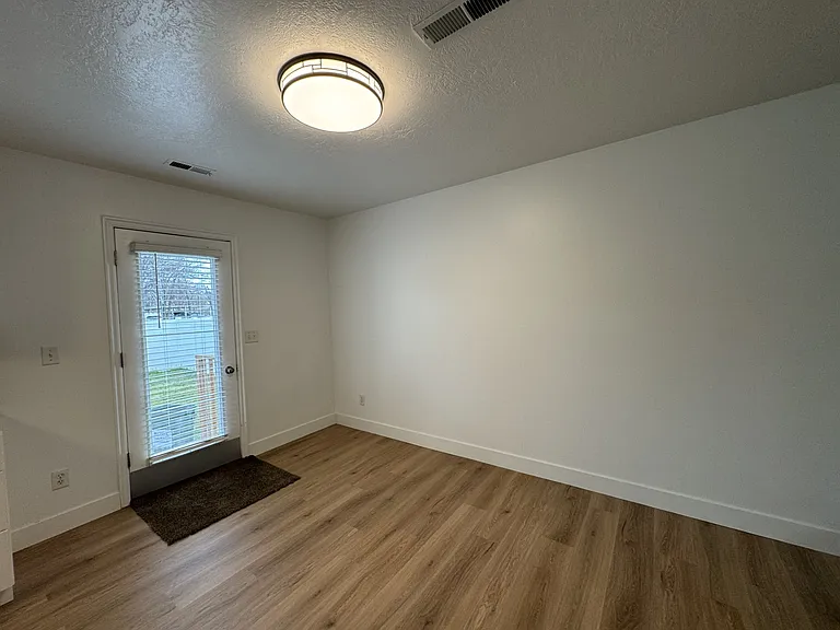 1914 N 2225 W — Photo 5