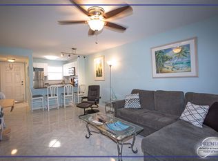 225 Turtle Lake Ct APT 106, Naples, FL 34105