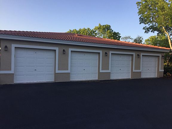 2nd image of 6336 Huntington Lakes Cir APT 204