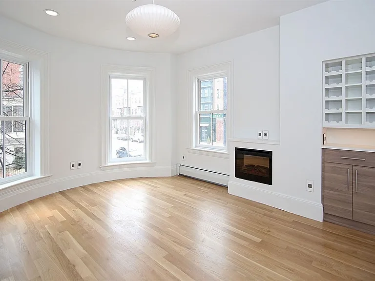 53 Union Park #1 — Photo 1