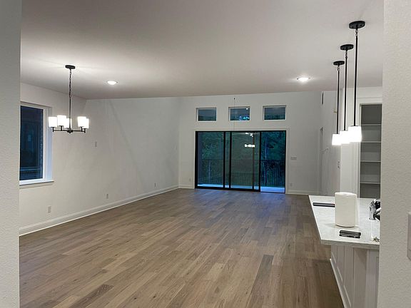 5th image of 1512 Schwartz Ln