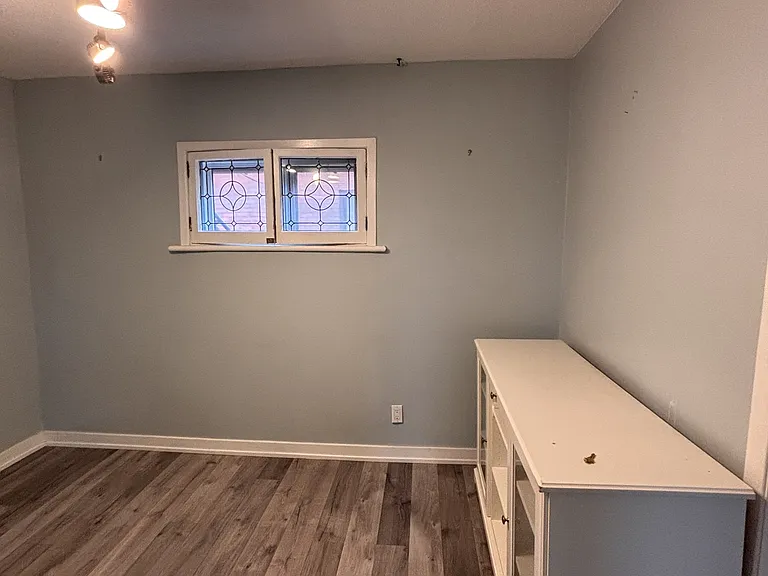 490 Gilmour St #2 — Photo 8