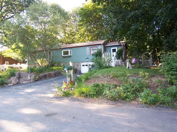 102 Dodge Street, Nashua, NH 03064