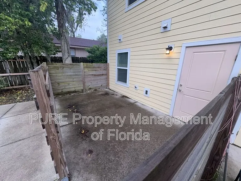 339 NE Sanchez Ave #111 — Photo 29