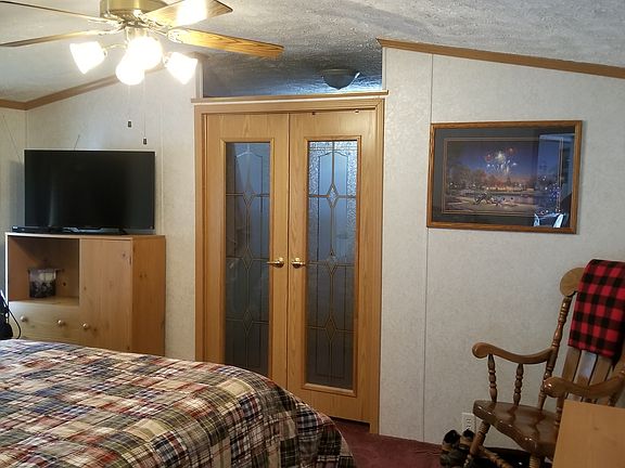 4th image of 445 16th Ave