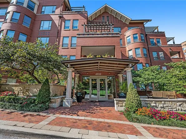 4900 Central St APT 101, Kansas City, MO 64112