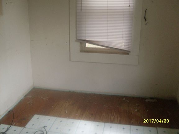 3rd image of 1709 Elberton Hwy