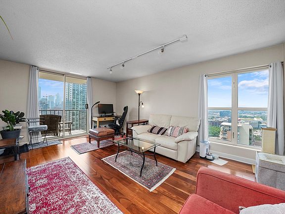 5th image of 1212 Lasalle St #2509