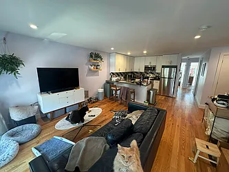 121 Clermont Avenue, #3A