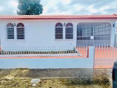 2 Blq V Bo Turabo Urb Villa Ave, Caguas, PR, 00725
