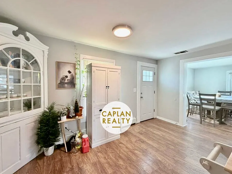3 bed, 2.5 bath, 1500 sqft, $2,850 — Photo 3