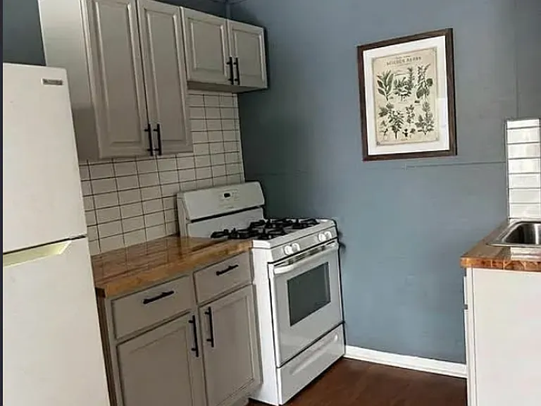 348 Maria Ave — Photo 2