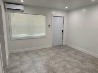 (Undisclosed Address), Hollywood, FL 33020