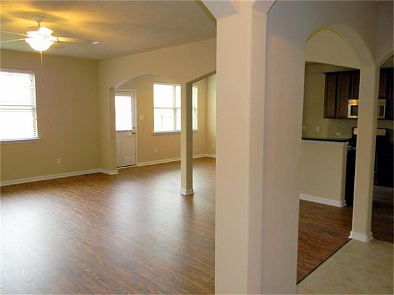 3rd image of 12935 Fenland Field Ln