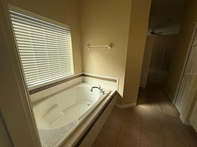 5111 Ironsides Ct — Photo 29