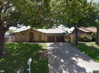 508 Southridge Ct, Arlington, TX 76010
