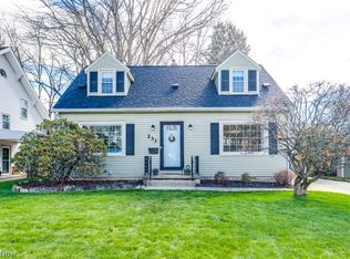 233 Kenilworth Dr, Akron, OH