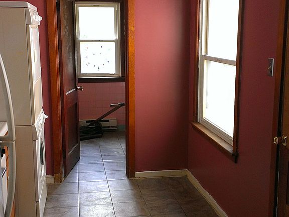 Kitchen, looking at bathroom