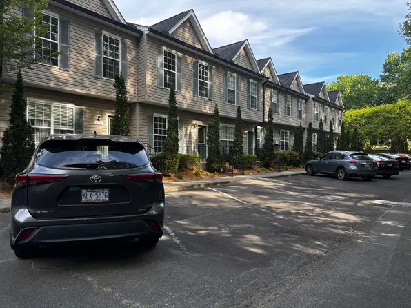 8533 Kangaroo Ct, Raleigh, NC 27615