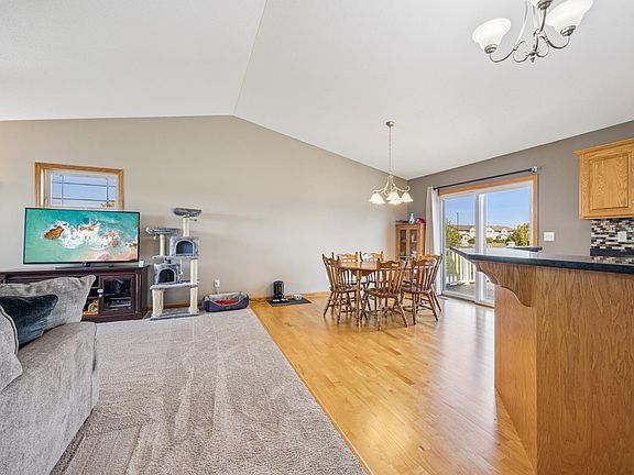 5th image of 358 4th Ave SE