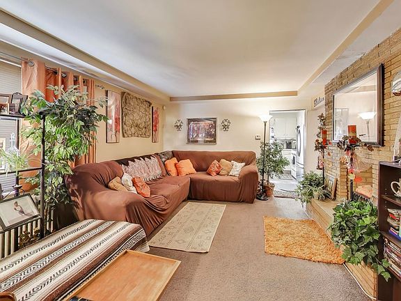 3rd image of 1130 Sheridan Rd