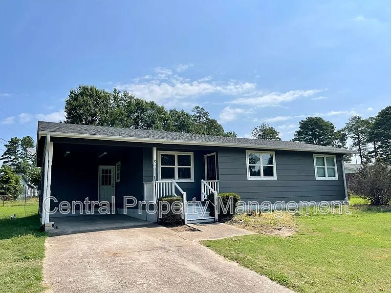 2 bed, 1.0 bath, 1033 sqft, $1,495 — Photo 1