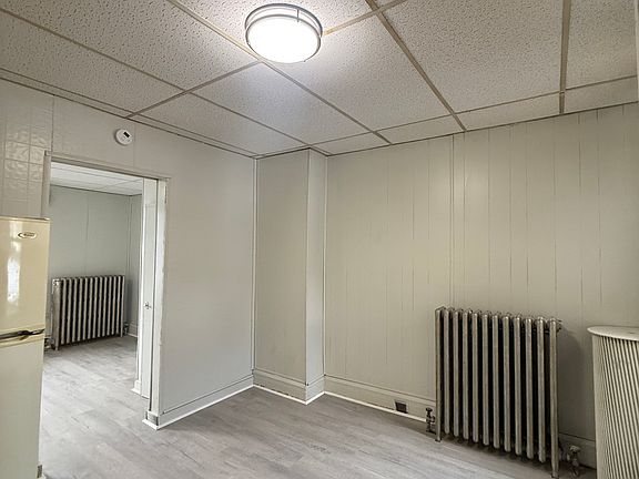 2nd image of 605 W Norwegian St #3
