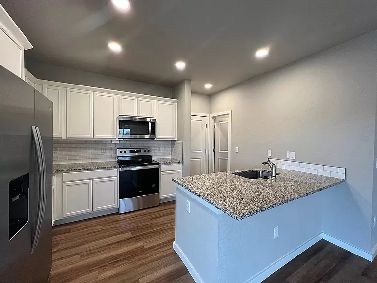 3655 Ronald Reagan Ave — Photo 15
