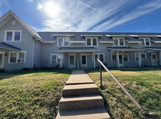 410 W 15th Ave, Moline, IL 61265