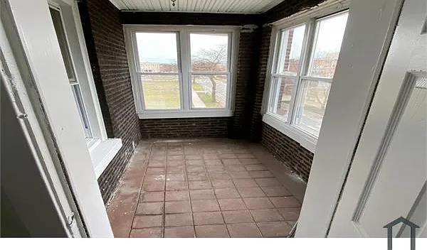 2 bed, 1000 sqft, $1,600 — Photo 4
