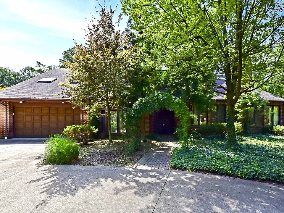 1st image of 25751 Hilliard Blvd
