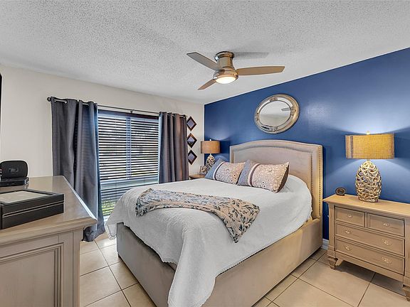 4th image of 11471 NW 37th Place