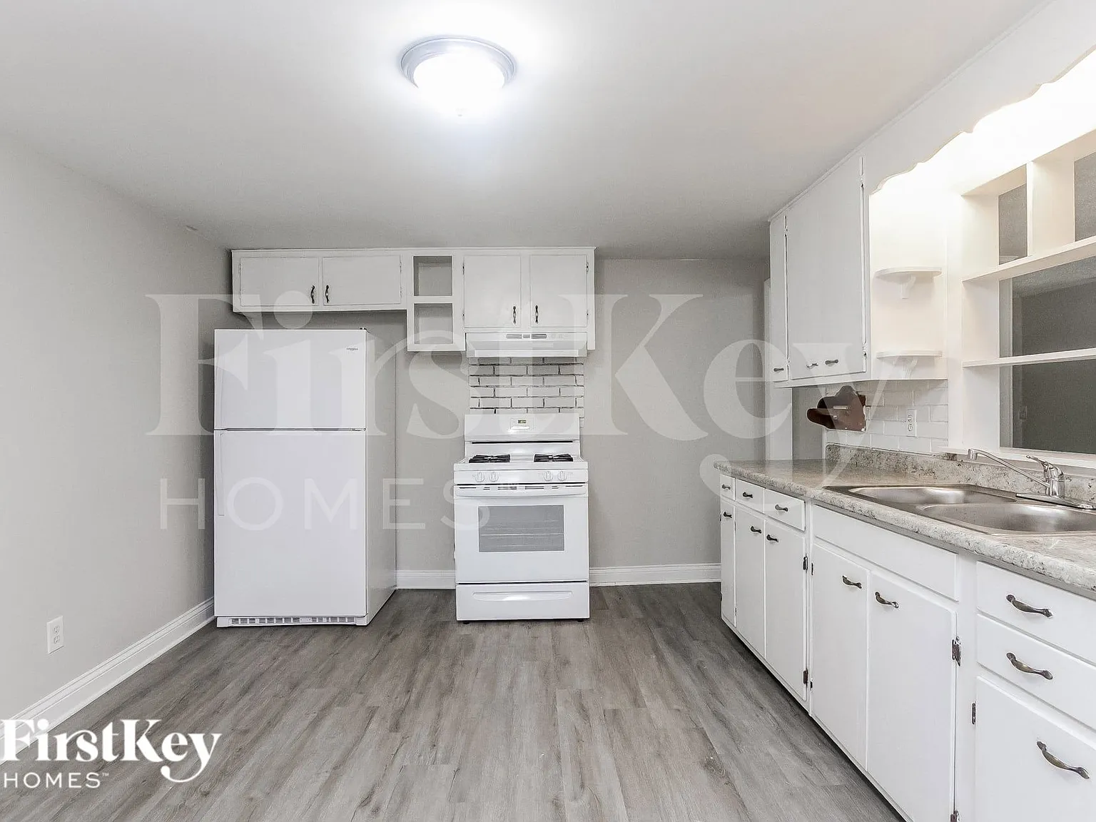 3 bed, 2.0 bath, 1374 sqft, $1,335 — Photo 4