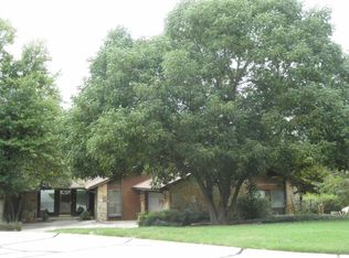 6 Ramblewood St, Ponca City, OK 74604