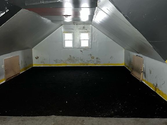 4th image of 786 Burnham Ave