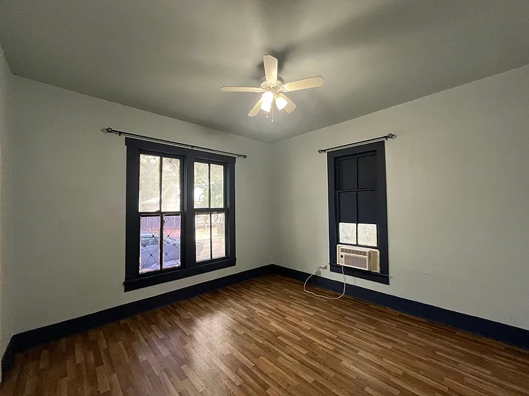 213 Cadwallader St #2 — Photo 5