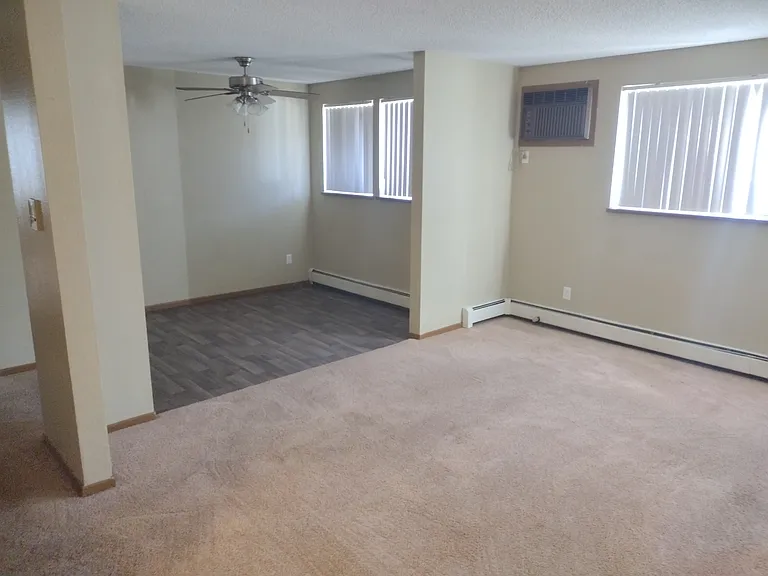 Regency East Apartments — Photo 9