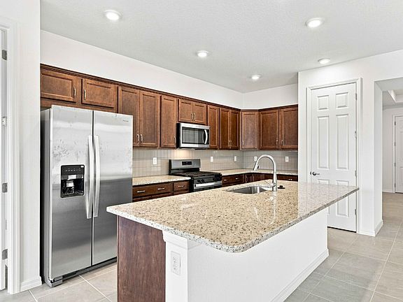 5th image of 5342 SW 71st Ave