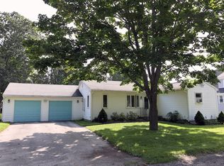 8 Ocean Ave, Cape Elizabeth, ME 04107