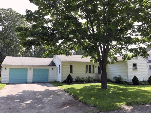8 Ocean Avenue, Cape Elizabeth, ME 04107