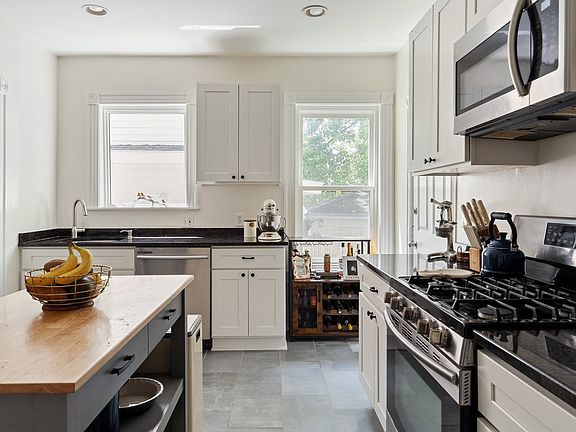 2nd image of 39 Mellen St #A