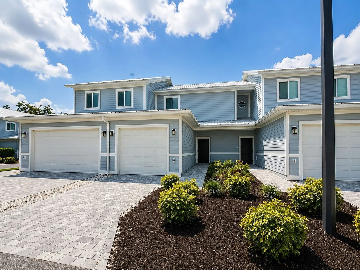 Stylish 2-Bedroom Townhome in Winter Haven | Modern Comfort, Prime Location & Move-In Ready! — Photo 2