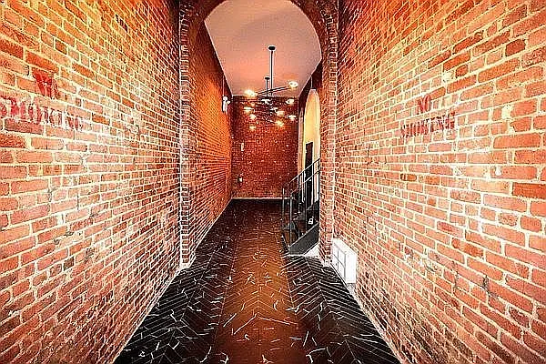 Rented by Bruma Realty LLC | media 8