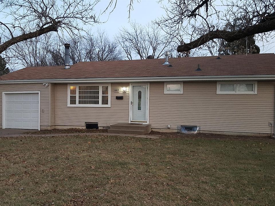 1st image of 1017 Vassar Dr