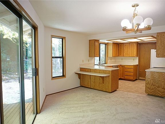 3rd image of 6216 Winnwood Loop SE